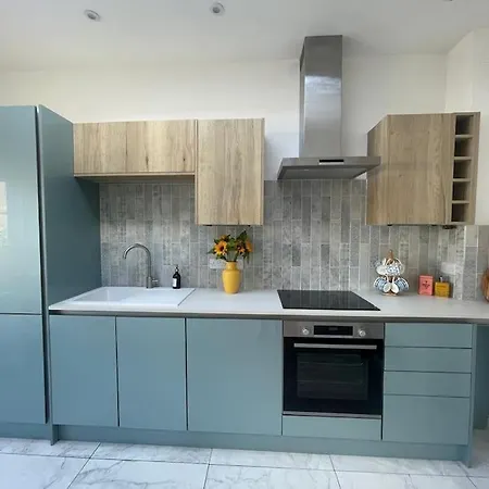 Apartmán Sunny Air Conditioned Studio With Parking And Private Entrance Bristol